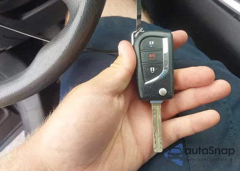 2019 Toyota Rav4 Le z USA, uszkodzony, nr VIN 2T3H1RFV7KW009574